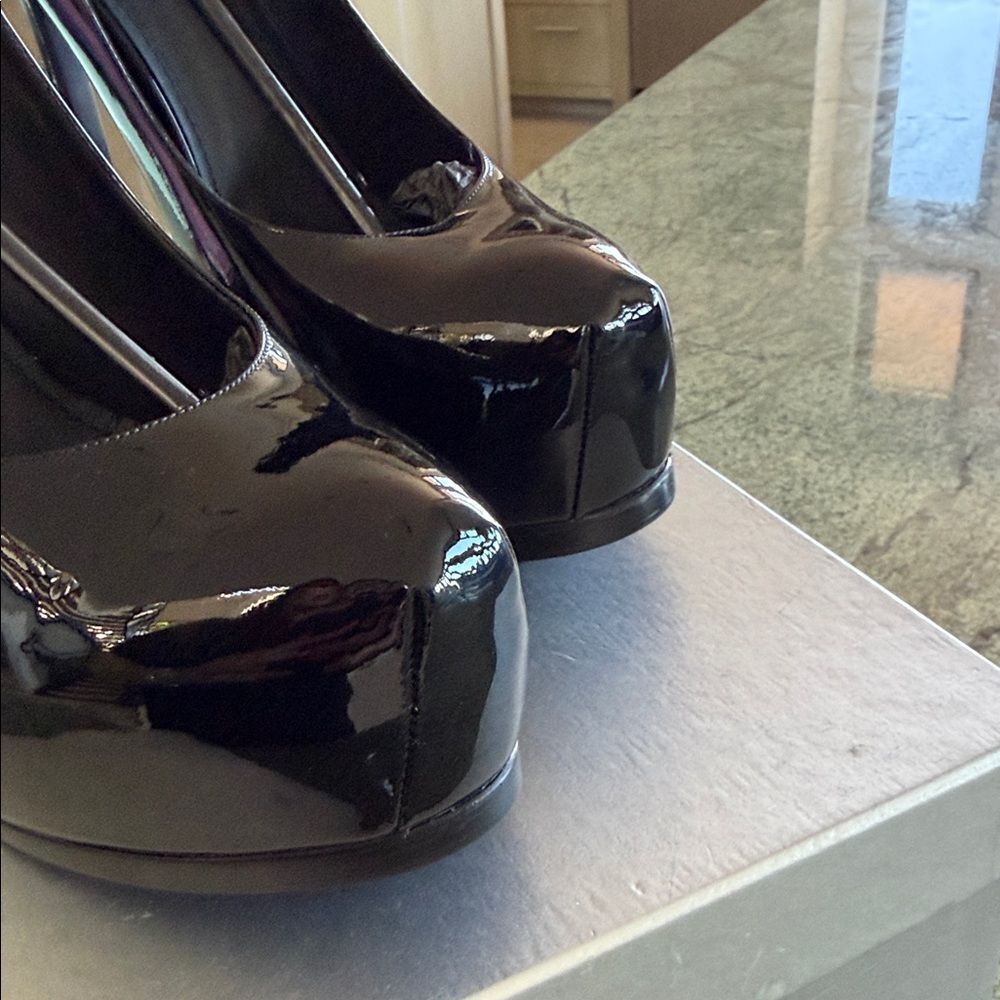Yves Saint Laurent Glossy Black Platform Heels - Picture 6 of 8